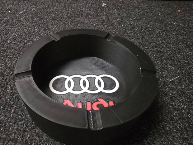 Audi 3D nyomtatott hamutál