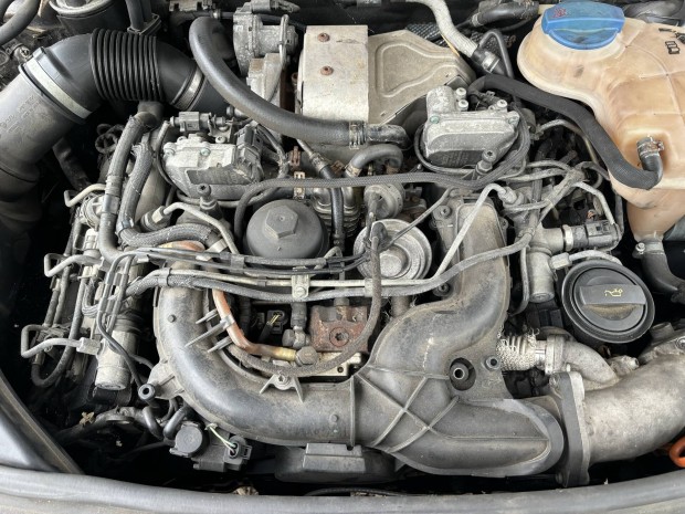 Audi 3.0 TDI önindító generátor főtengely hengerfej nagynyomású