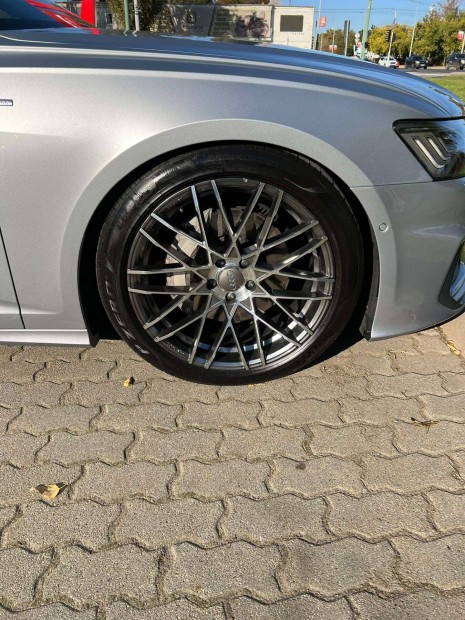 Audi 5x112 lyukoszts alufelni 245/45 r 20 pirelli 70% nyri gumi