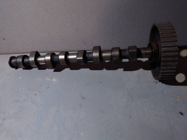 Audi 80 1.6 d td b2 alkatr�szek elad�ak 