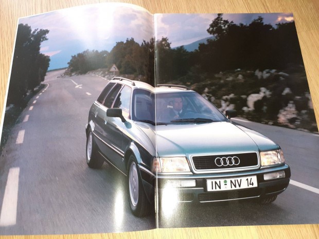 Audi 80 Avant prospektus - 1993, magyar nyelv