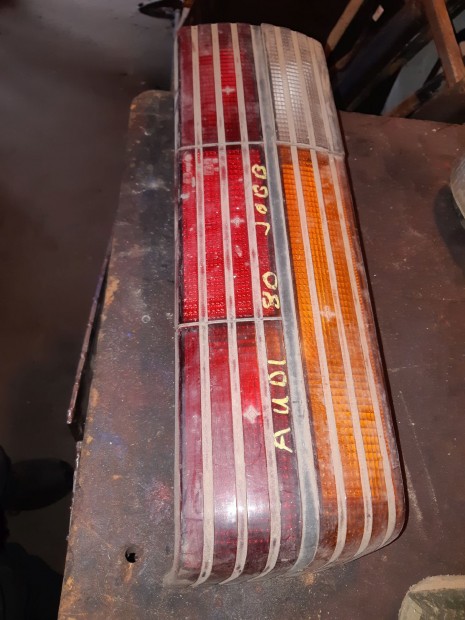 Audi 80 B2 Jobb H�ts� L�mpa