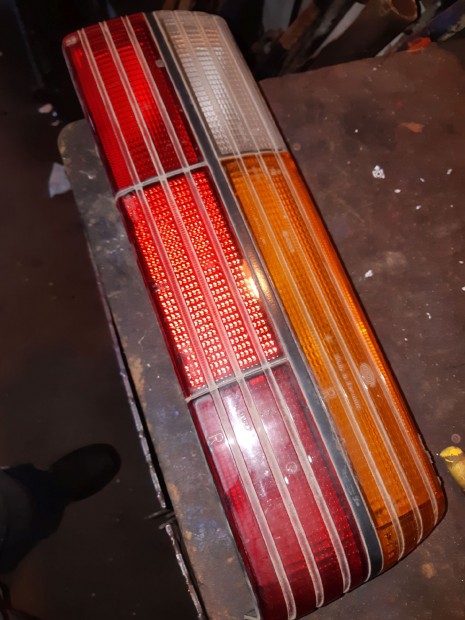 Audi 80 B2 Jobb H�ts� L�mpab�ra