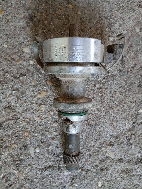 Audi 80, 90, 100 gyjtseloszt 034905205H Bosch