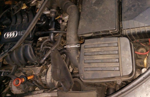 Audi A3 1.6 komplett motor BGU