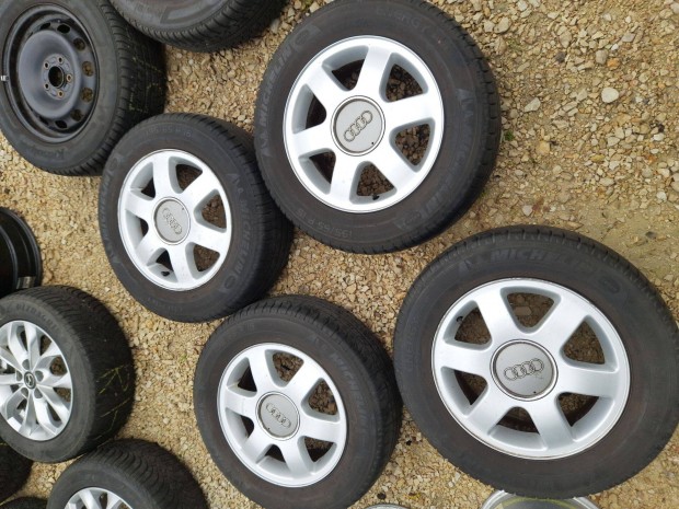 Audi A3 5x100-as 15" újszerű (gyári felni) alufelni, rajta 195/65 újsz