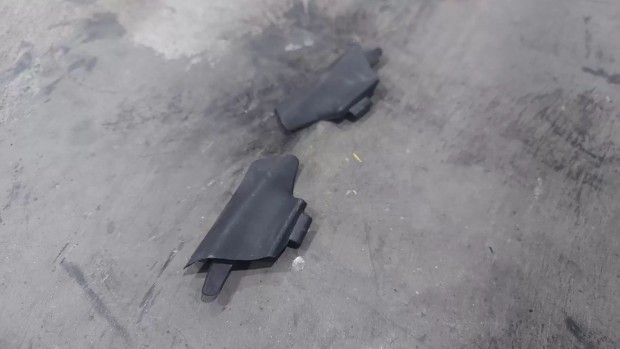 Audi A3 8L 97- Bal jobb els� ajt�k�rpit m�anyag takar� burkolat 8871