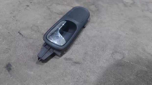 Audi A3 8L 97- Jobb oldali els� ajt� bels� nyit� kilincs kar 8909