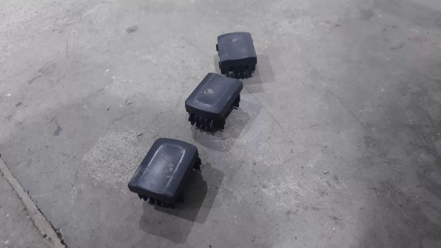 Audi A3 8L 97- M�szerfal m�szerfalba k�z�pkonzol vakdug� vak dug� 8878