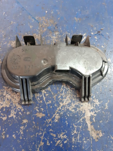 Audi A3 8L Jobb Els Lmpa / Fnyszr Porvd Kupak