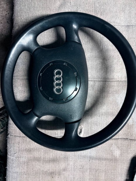 Audi A3 8L Kormány (légzsákkal szerelt)