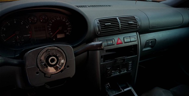 Audi A3 8L Újszerű állapotú műszerfal