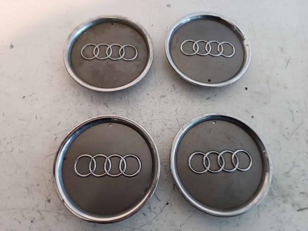Audi A3 8L felniközép
