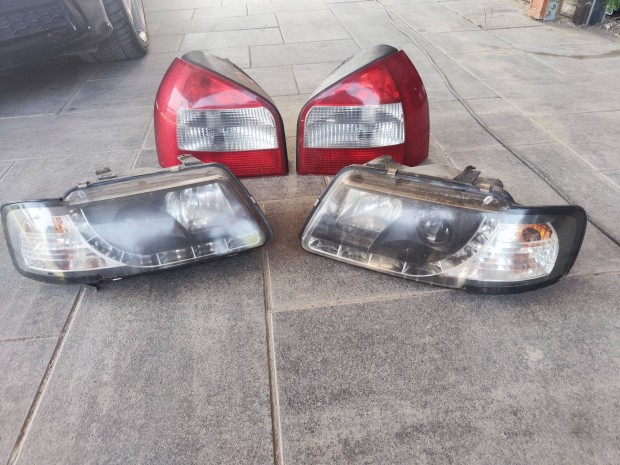 Audi A3 8L hátsó lámpa párban