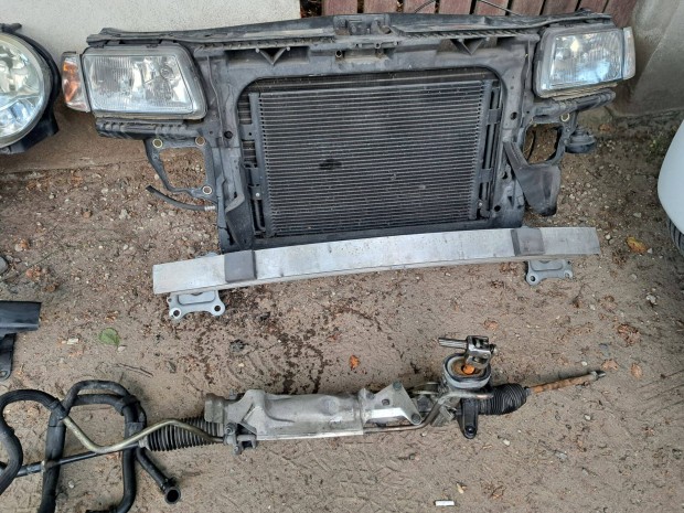 Audi A3 8L homlokfal, üres lemez