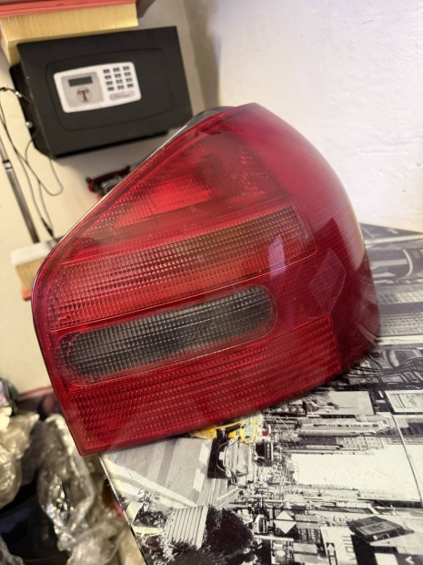 Audi A3 8L jobb hts lmpa 8L0 945 096 A