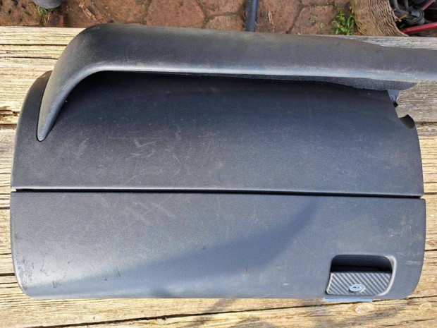 Audi A3 8L kesztyűtartó