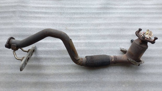 Audi A3 8P 1.6 FSI BLF kipufog torokkataliztor s rezontor cs