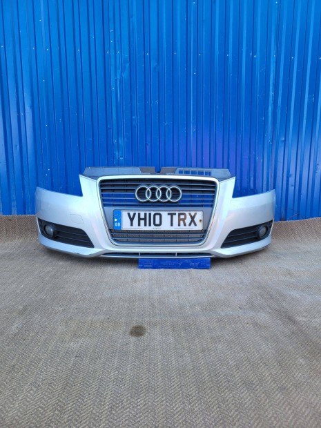 Audi A3 8P 2008-12 gyári 8P0807437H első lökhárító, hűtőrács