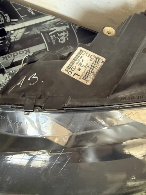 Audi A3 8P bal xenon fnyszr 8P0 941 029 P