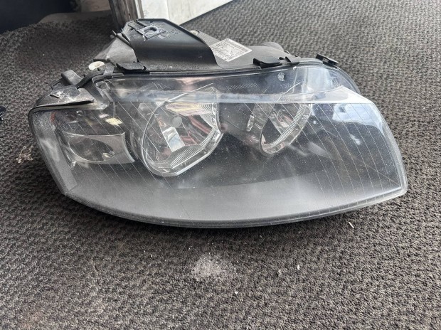 Audi A3 8P jobb fényszóró