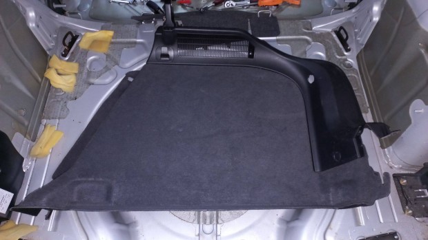 Audi A3 8P jobb oldali csomagt�r k�rpit