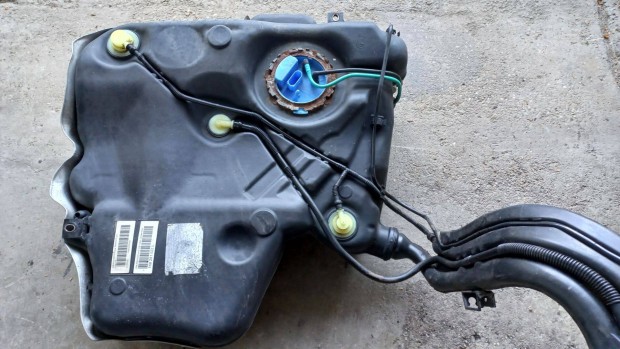 Audi A3 8P zemanyag tartly, benzin tank
