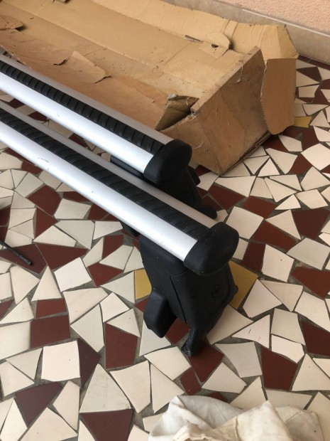 Audi A3 8V (8v3071126L) 2012-2020 gy�ri tet�csomagtart� �jszer�!