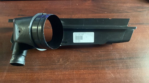 Audi A3 8V leveg bevezet csatorna 5Q0129621B elad