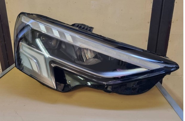 Audi A3 8Y Jobb első fényszóró 8Y0941034