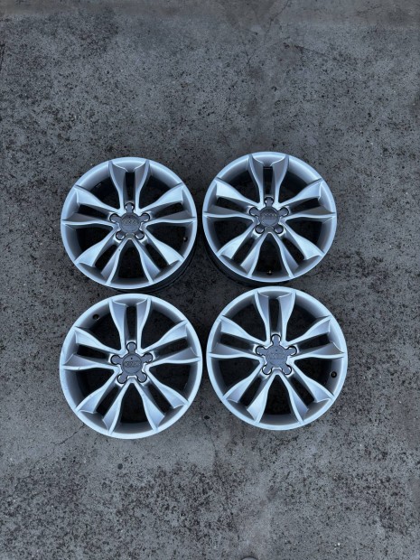 Audi A3 8p felni szett R17 