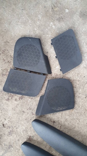 Audi A3 8p gyári Hangszórórács eladó 3e.ft darabja