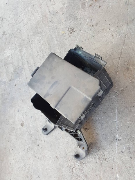 Audi A3 8p gyári akkumulátor tartó eladó