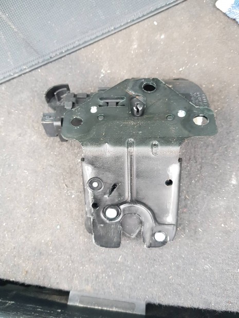 Audi A3 8p gyári csomagtér ajtó zár eladó 5e.ft