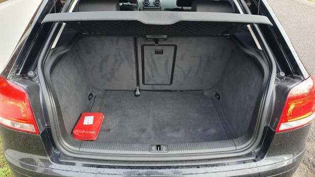 Audi A3 8p gyri csomagtr krpit elad 5e.ft darabja 