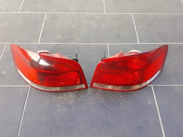 Audi A3 8p gyári hátsó lámpa eladó Jobb és bal oldali