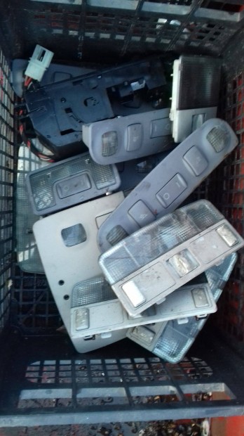 Audi A3 A4 A6 Belt�r Vil�git�s T�bb DB (Post�zom is)