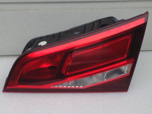 Audi A3 Sportback Facelift Jobb hátsó LED lámpa csomagtér ajtó 8V49450