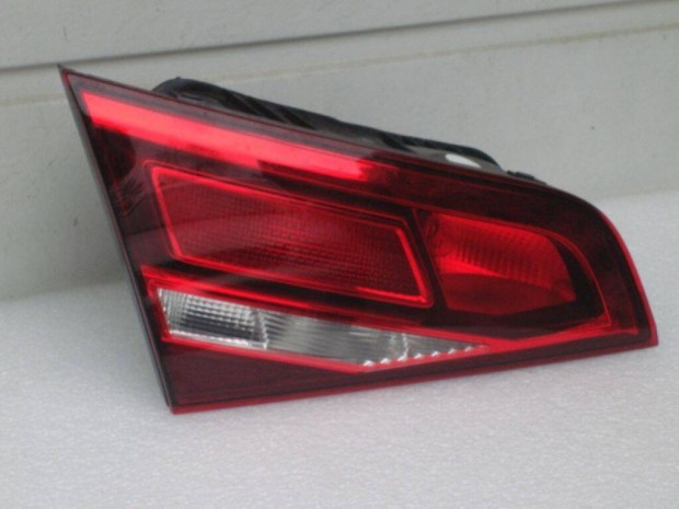 Audi A3 Sportback Facelift bal hts LED lmpa csomagtr ajt 8V994507
