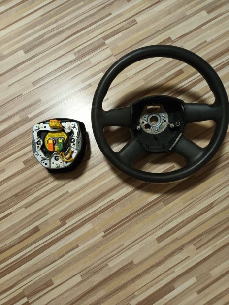 Audi A3 korm�ny elad�