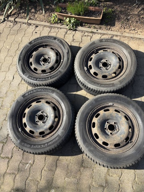 Audi A3 lemezfelni, 195/65R15 Hankook teli abroncs