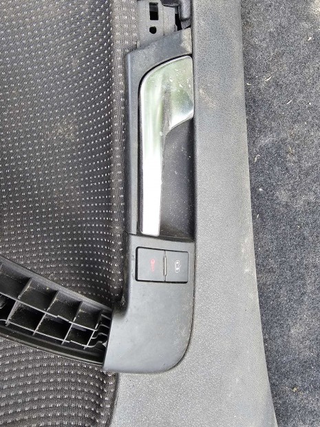 Audi A3 sportback bal els ajt nyit