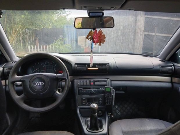 Audi A4 1.6 1998 