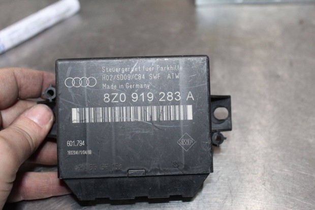 Audi A4 2000-2005 tolatóradar vezérlő 8Z0919283A