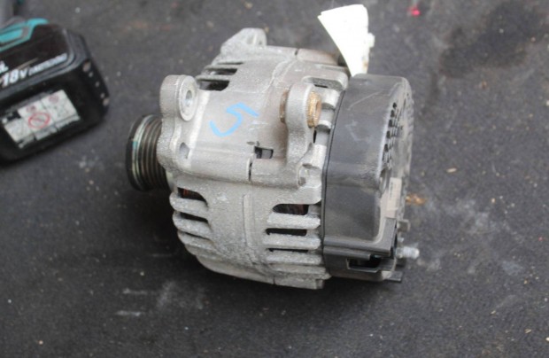 Audi A4 2015- 2.0TDI genertor 04L903024 (5)