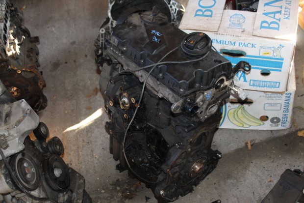 Audi A4 2.0TDI fűzött blokk hengerfejjel BPW