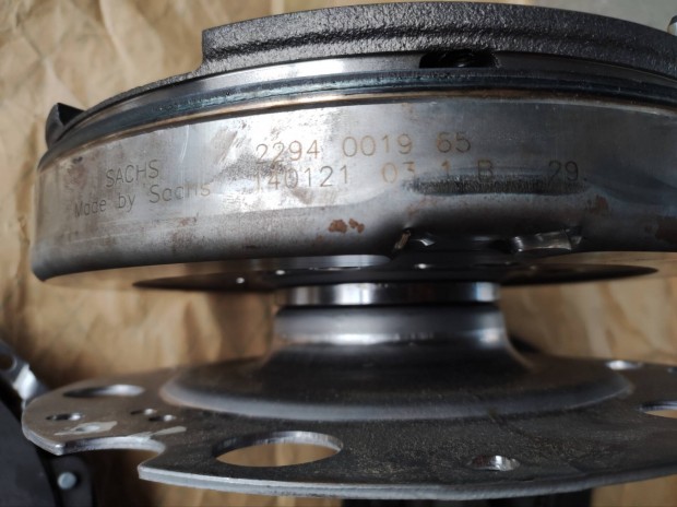 Audi A4 8K A5 A6 4G Q5 2.0tdi új lendkerék kuplung 2294001965