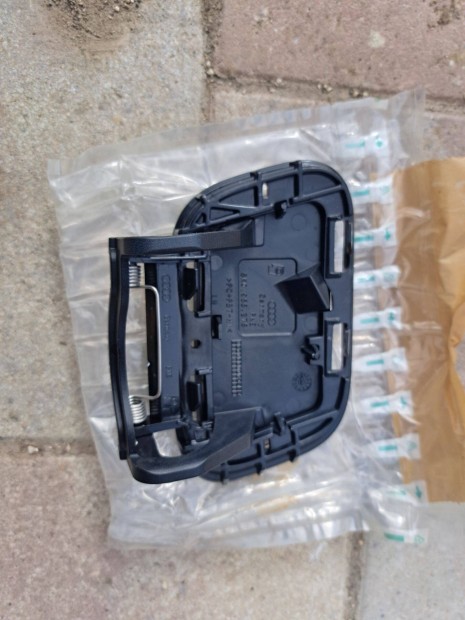 Audi A4 8K lmpamos fedl jobb, bal oldali