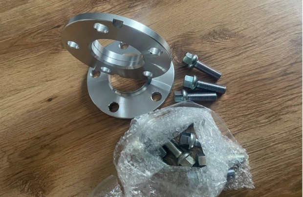Audi A4 A5 A6 A7 66,5 5x112 10mm nyomtávszélesítő 2db csavarral