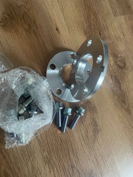 Audi A4 A5 A6 A7 66,5 5x112 nyomtávszélesítő 2db csavarral